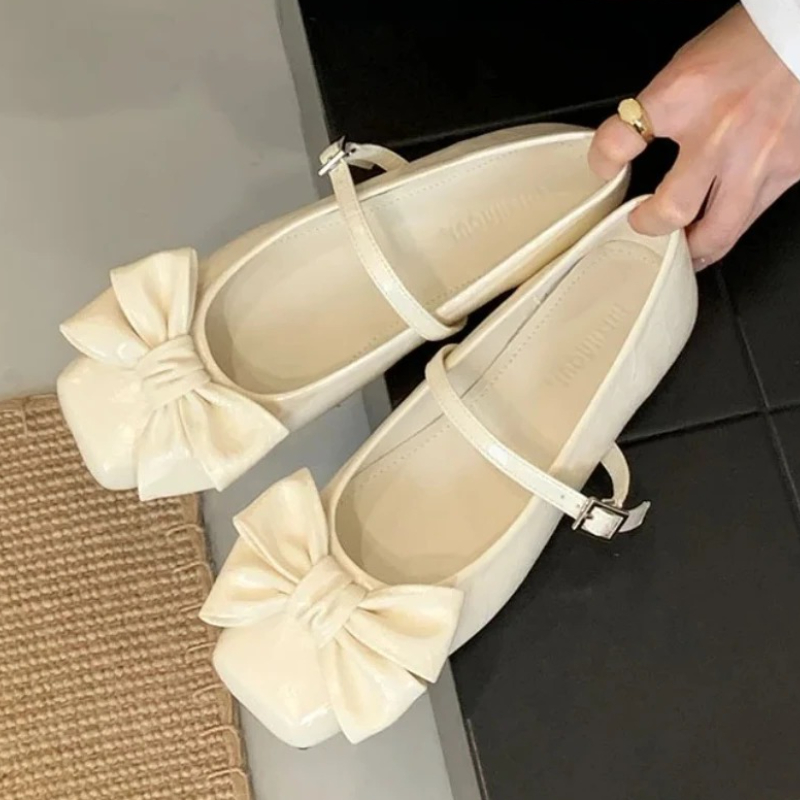 Women Shoes Brand - Cute Bowknot Square Toe Design Gold