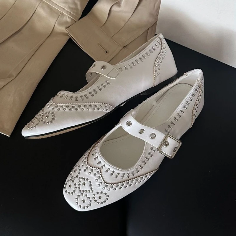 Retro Rivet Buckle Design Flat - đánh giá và giá Women Shoes Brand