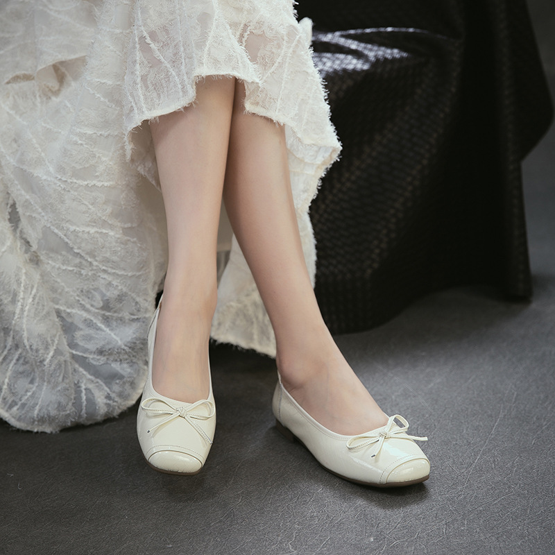 Genuien Leather Round Toe Low  - đánh giá và giá Women Shoes Japanese Brand