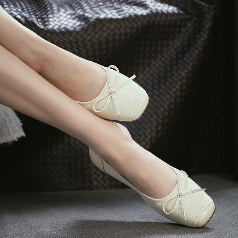 Genuien Leather Round Toe Low  - đánh giá và giá Women Shoes Japanese Brand