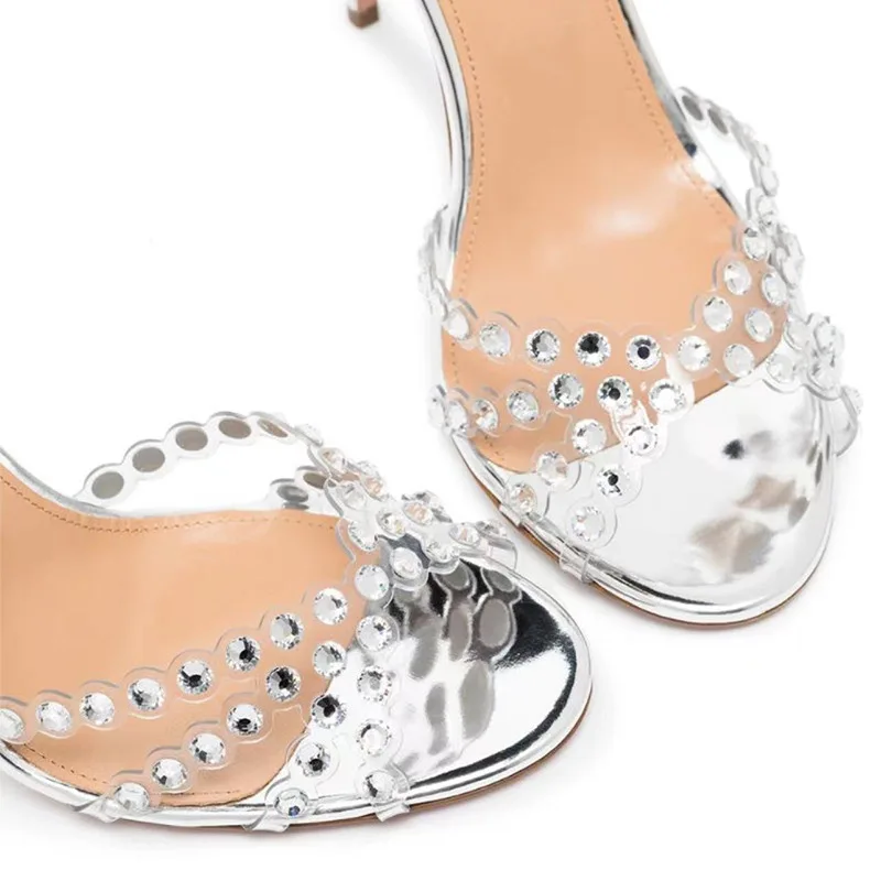 Socialite Plus Size Silver Hee - đánh giá và giá Peep Toe Heels